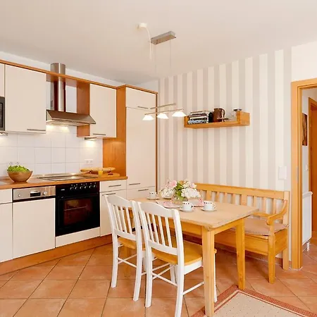 43 1, Heideweg 3 A Apartment